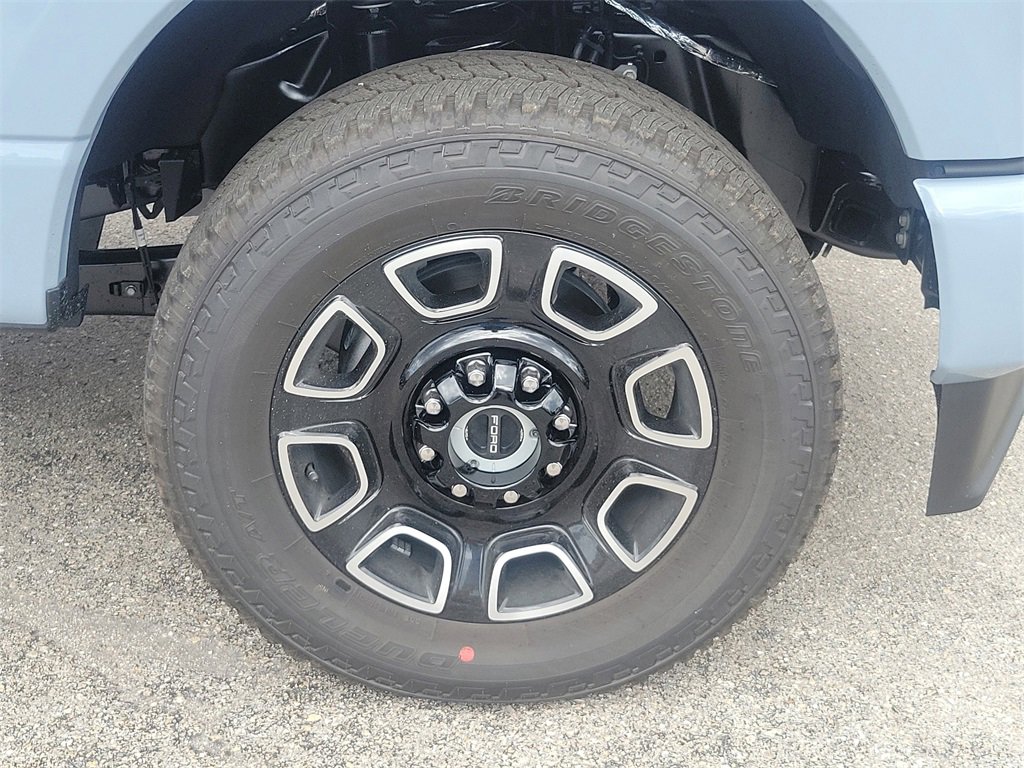 New 2026 Ford F350 4x4 Crew Cab Super Duty image 7