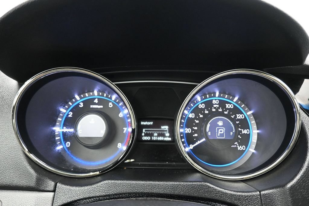 Used 2013 Hyundai Sonata Limited w/ Premium Pkg FWD image 16