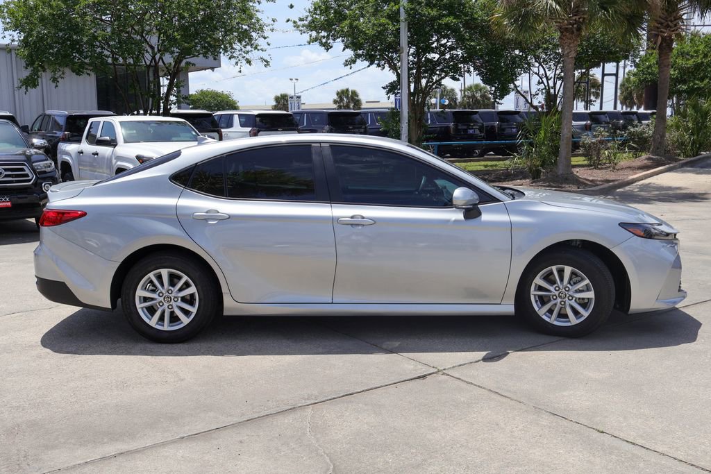 Used 2025 Toyota Camry LE w/ Convenience Package FWD image 22