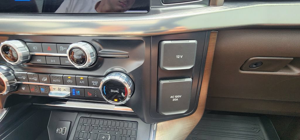 Used 2025 Ford F150 King Ranch w/ FX4 Off-Road Package AWD/4WD image 37