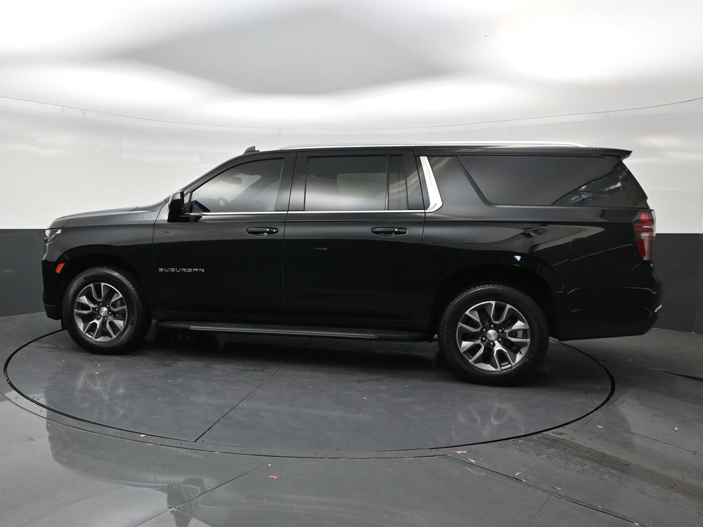Used 2021 Chevrolet Suburban LT AWD/4WD image 2