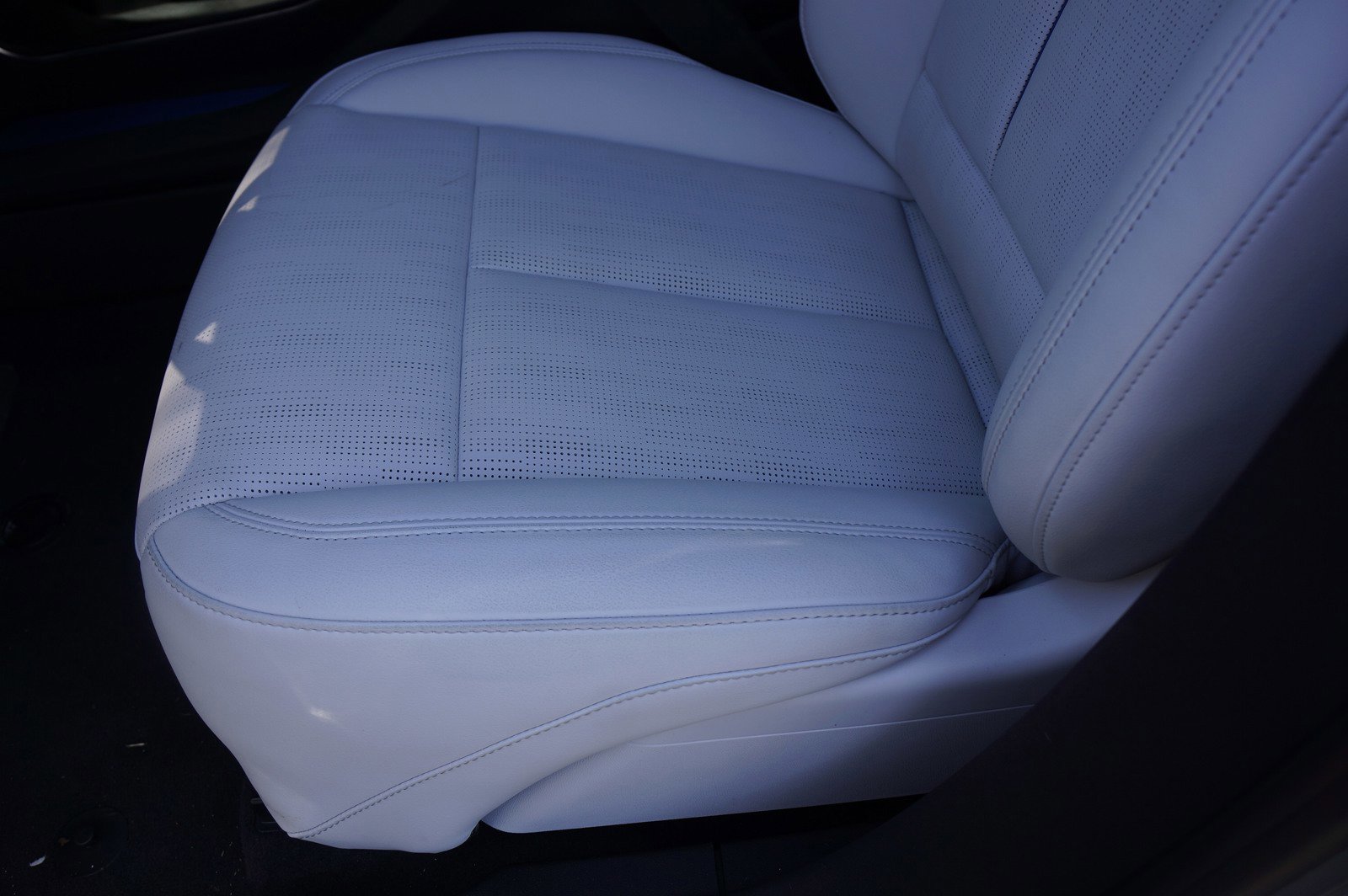 New 2024 Cadillac Lyriq Luxury image 24