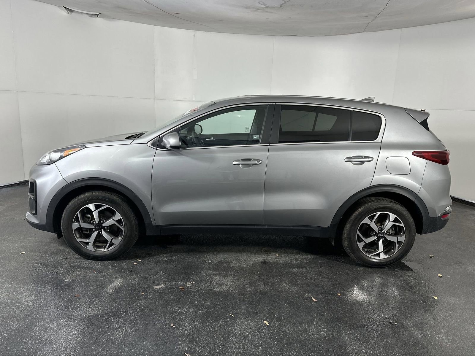 Used 2022 Kia Sportage LX image 5