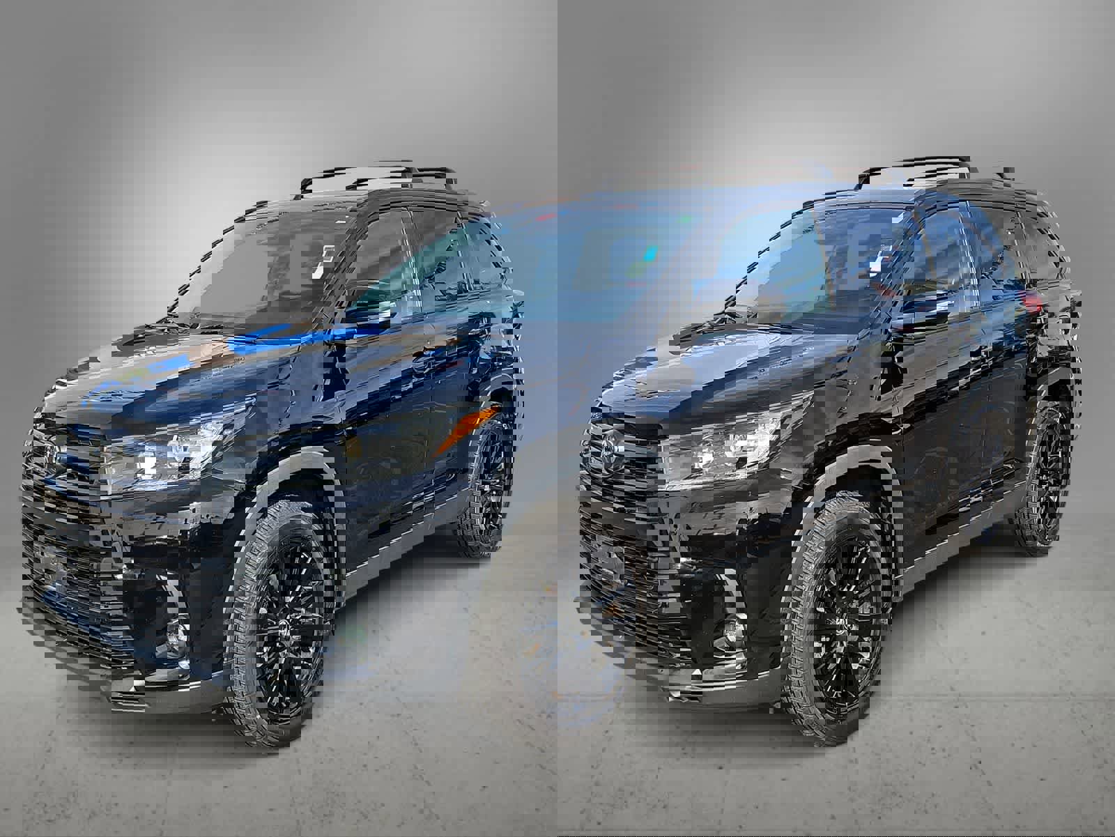 Used 2019 Toyota Highlander SE w/ Nightshade Edition image 5