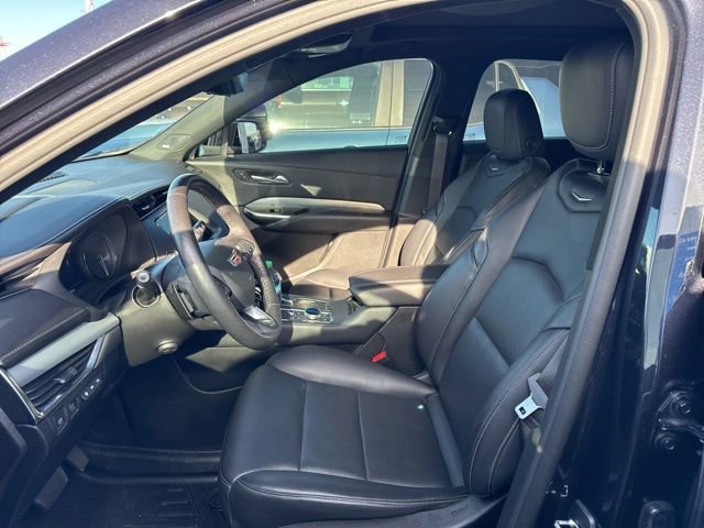 Used 2022 Cadillac XT4 Premium Luxury w/ Technology Package image 8