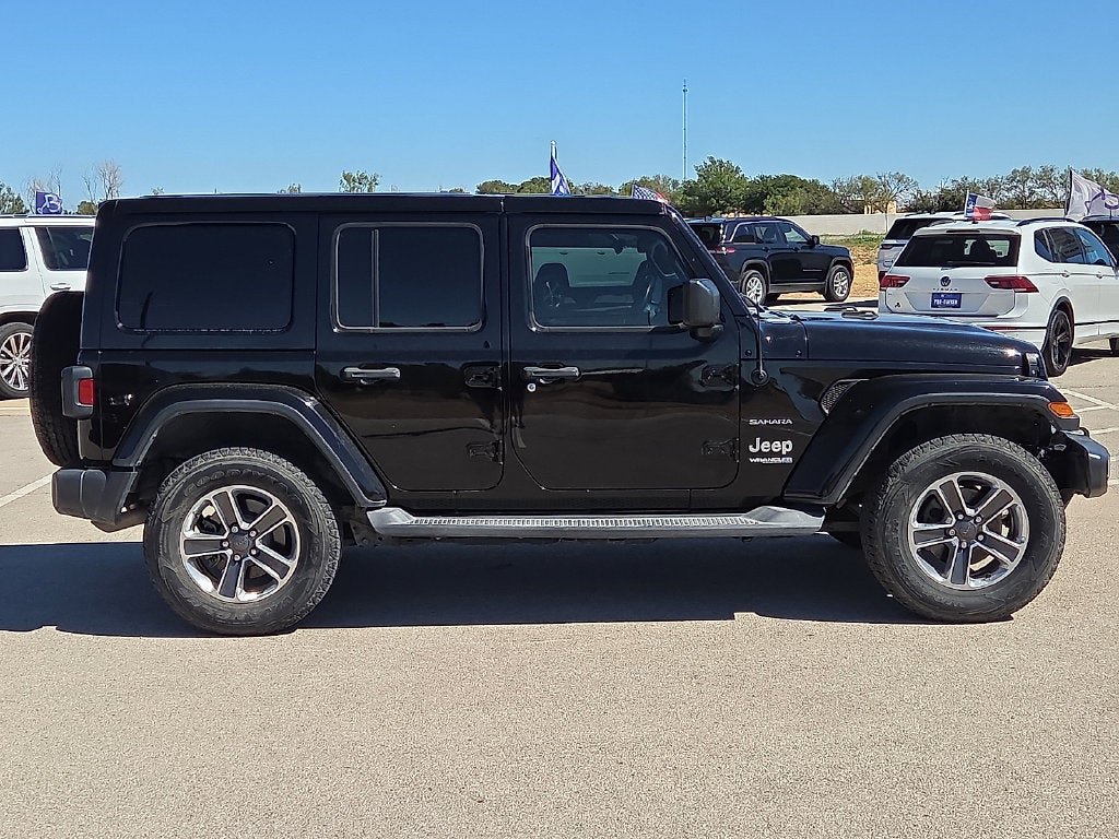 Used 2018 Jeep Wrangler Unlimited Sahara AWD/4WD image 6