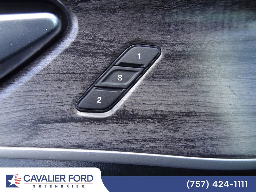 Used 2023 Jeep Grand Cherokee L Limited w/ Luxury Tech Group II AWD/4WD image 21