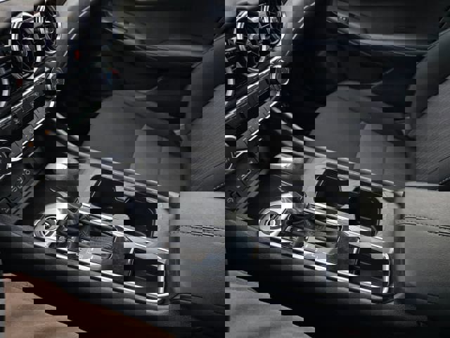 Used 2025 Nissan Sentra SV image 27