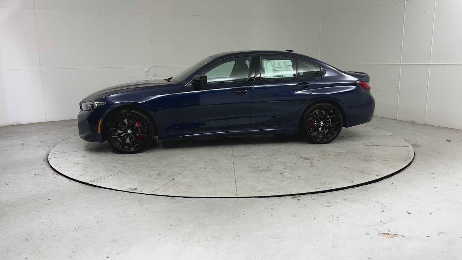 New 2026 BMW 330i xDrive Sedan w/ M Sport Package AWD/4WD image 5