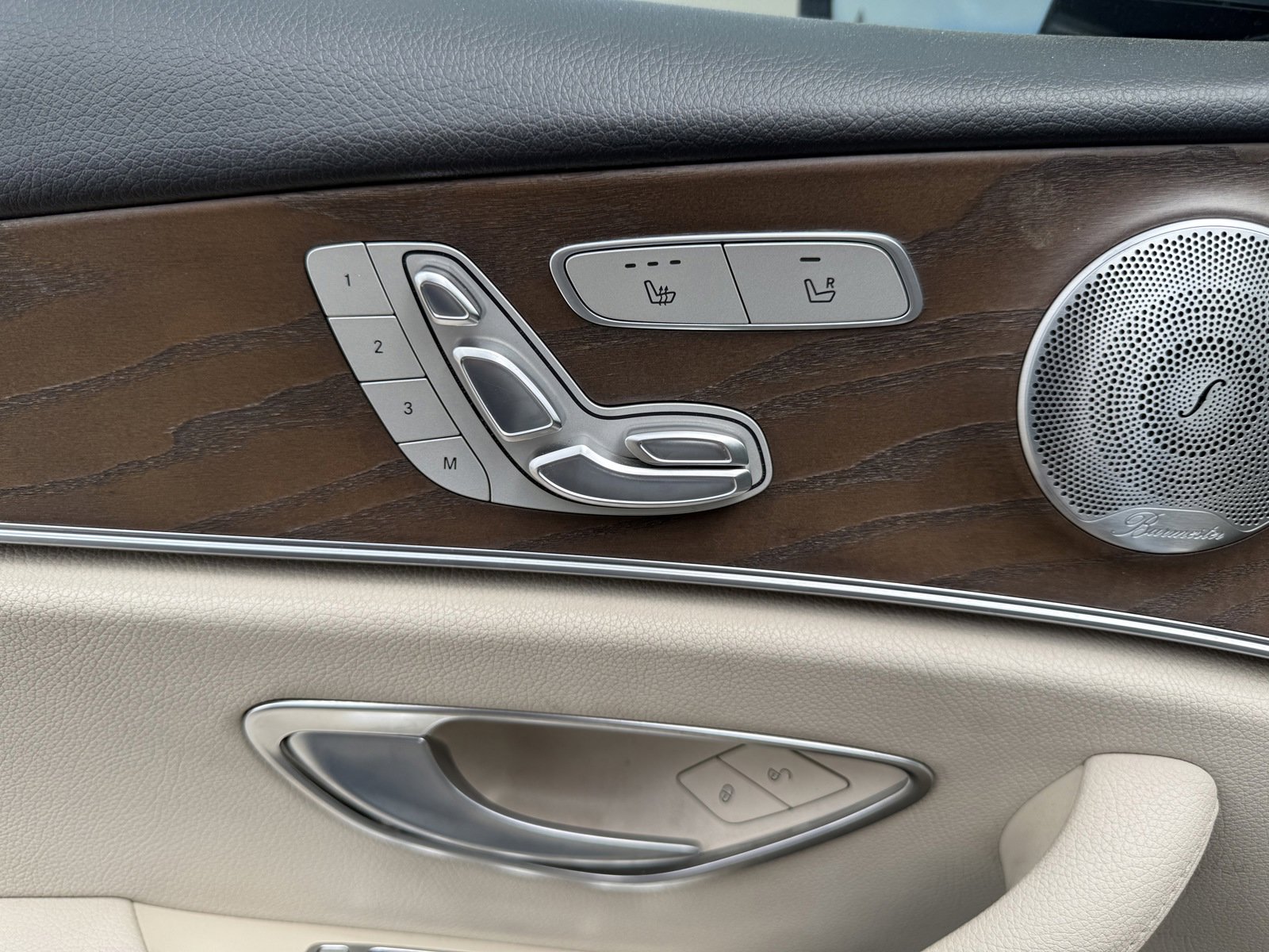Used 2018 Mercedes-Benz E 300 image 19