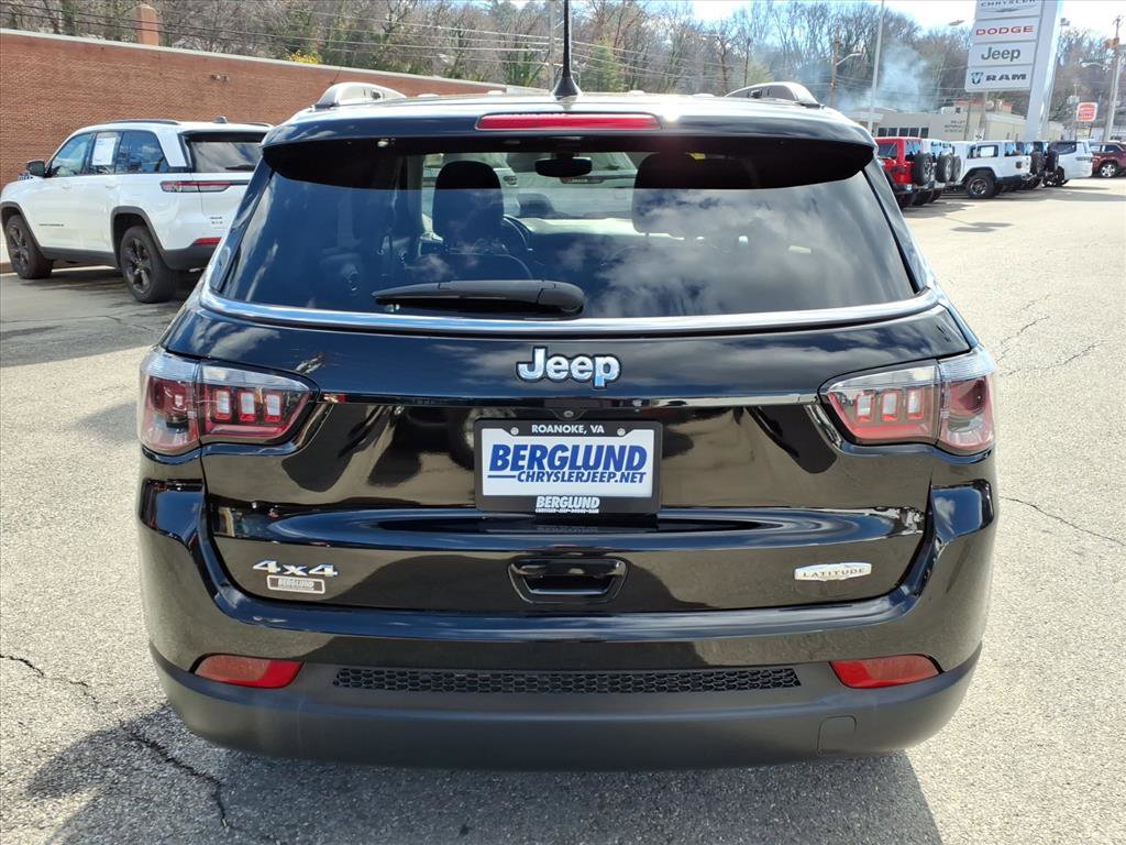 Used 2019 Jeep Compass Latitude w/ Popular Equipment Group image 5