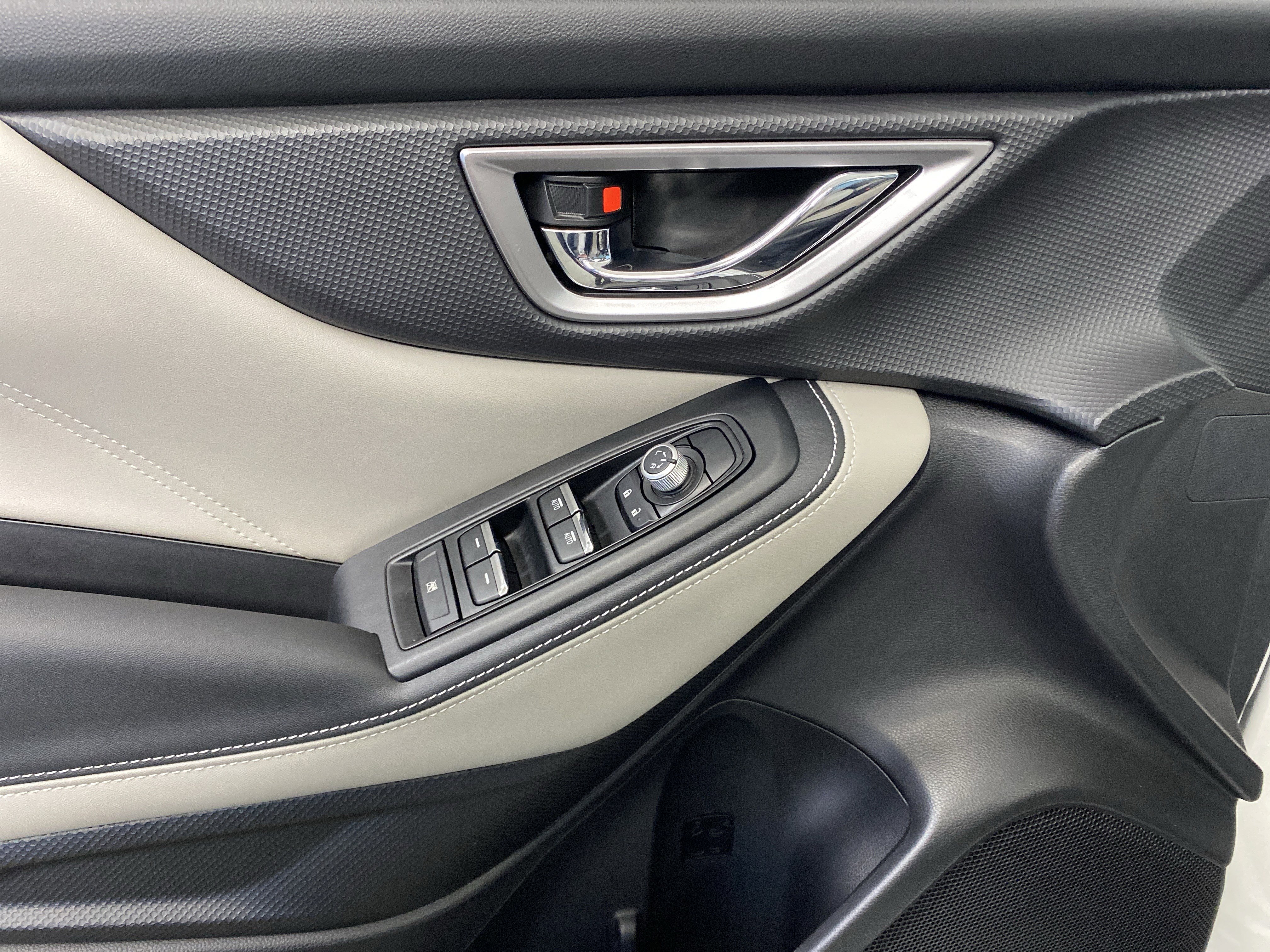 Used 2024 Subaru Forester Limited image 12