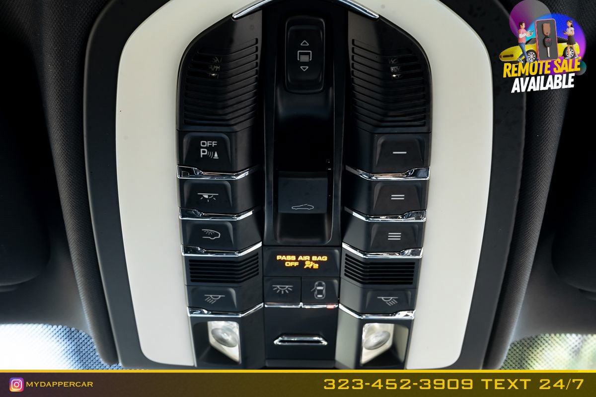 Used 2018 Porsche Cayenne AWD/4WD image 24