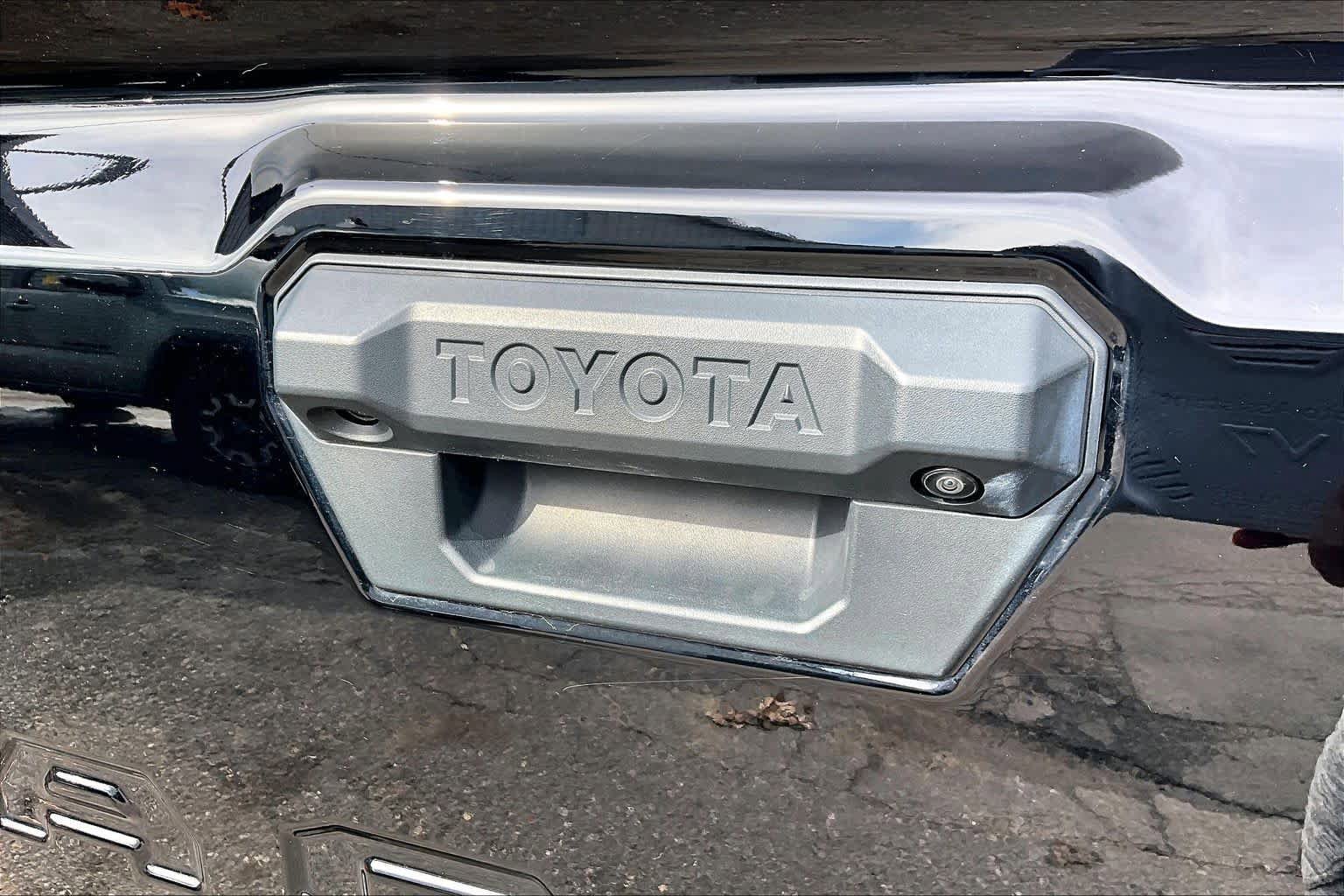 Certified 2025 Toyota Tacoma 4x4 Double Cab Hybrid w/ Tow Tech Package image 10