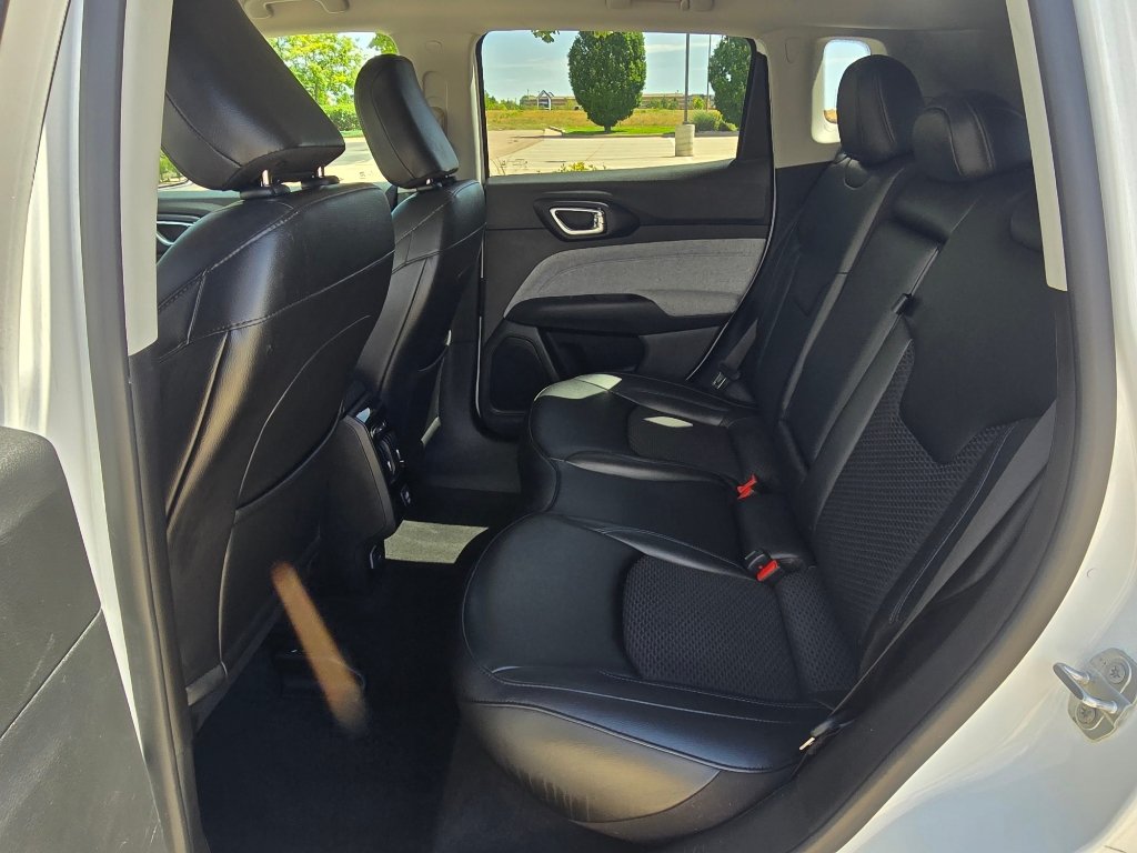 Used 2022 Jeep Compass Latitude AWD/4WD image 15