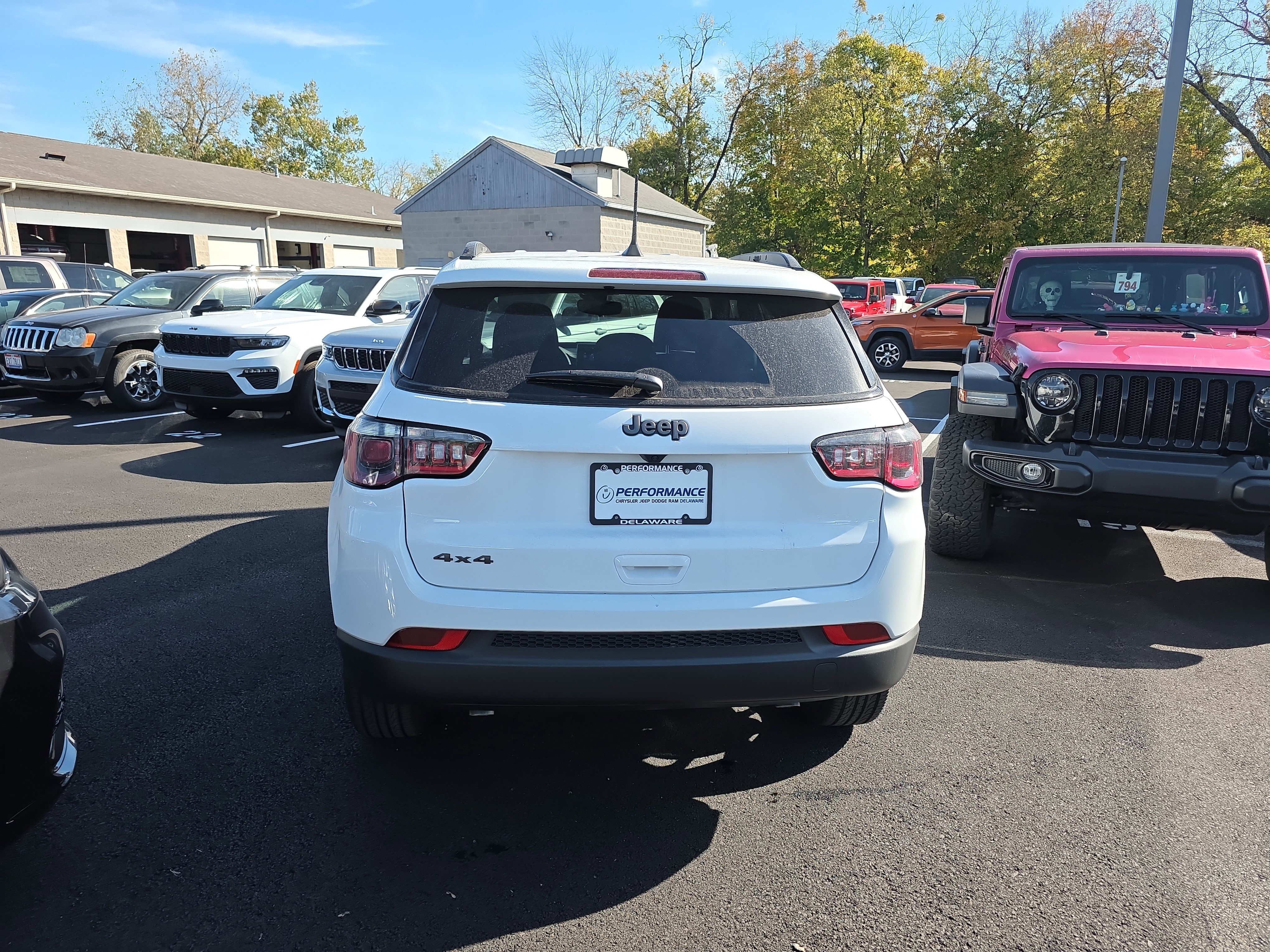 New 2026 Jeep Compass Latitude image 18
