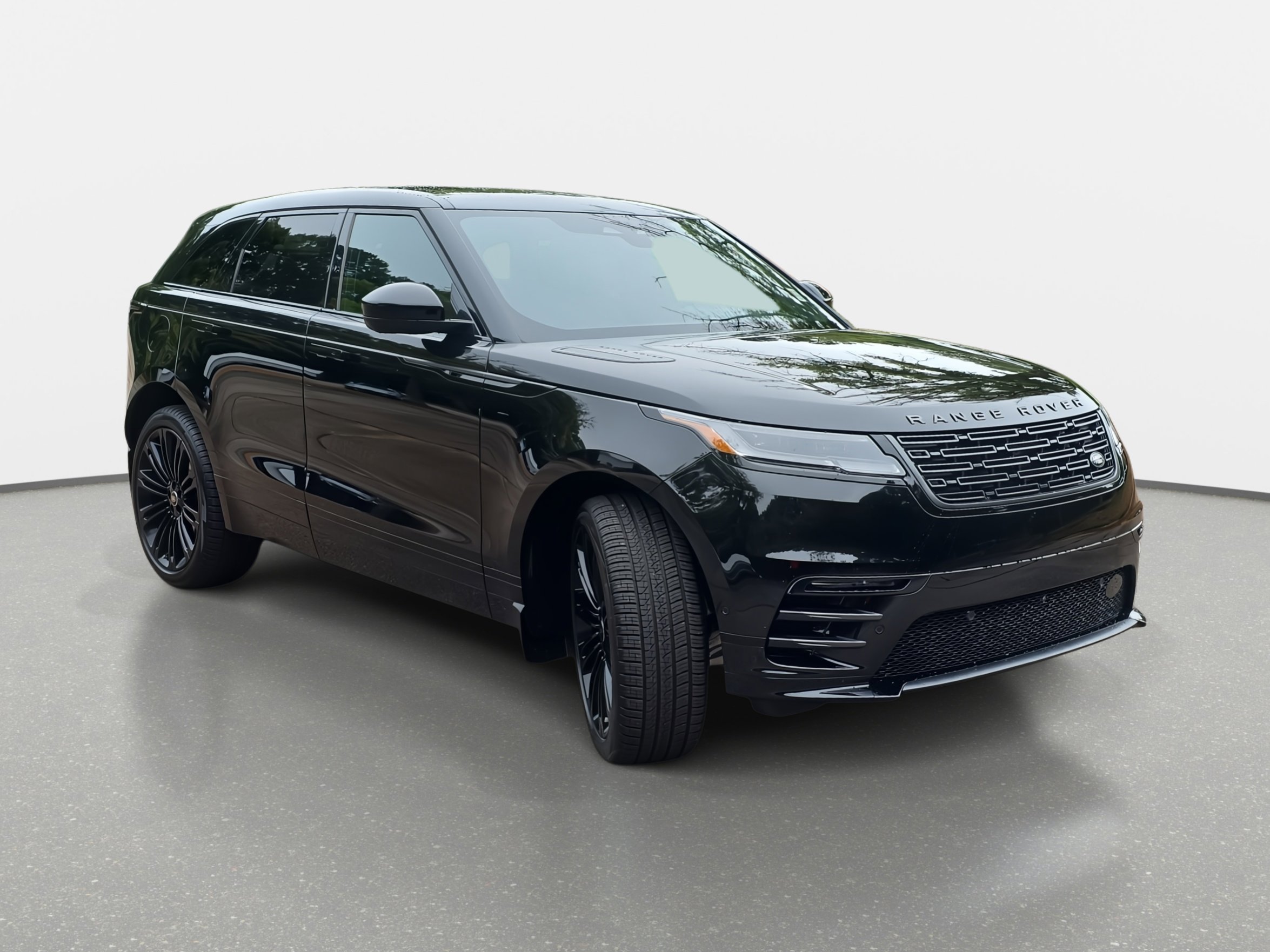 New 2026 Land Rover Range Rover Velar Dynamic SE image 3