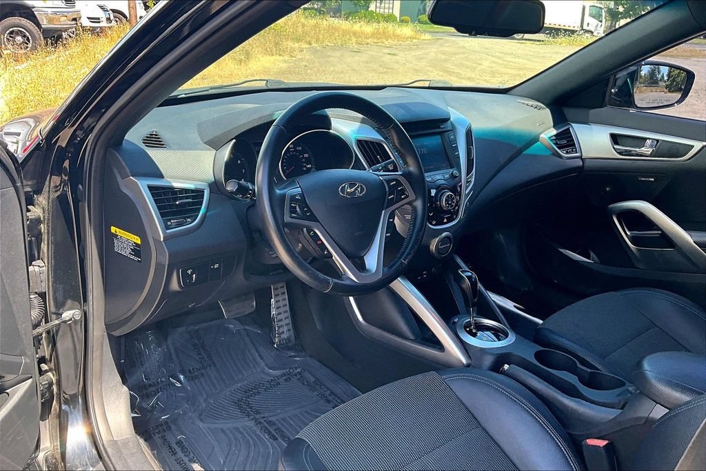 Used 2016 Hyundai Veloster w/ Option Group 02 FWD image 17