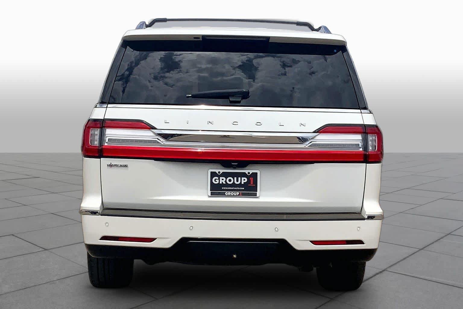 Used 2020 Lincoln Navigator L Reserve w/ Luxury Package AWD/4WD image 4