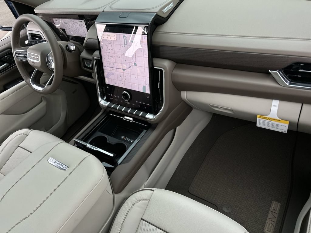 New 2026 GMC Yukon Denali w/ Sun & Power Step Package AWD/4WD image 30