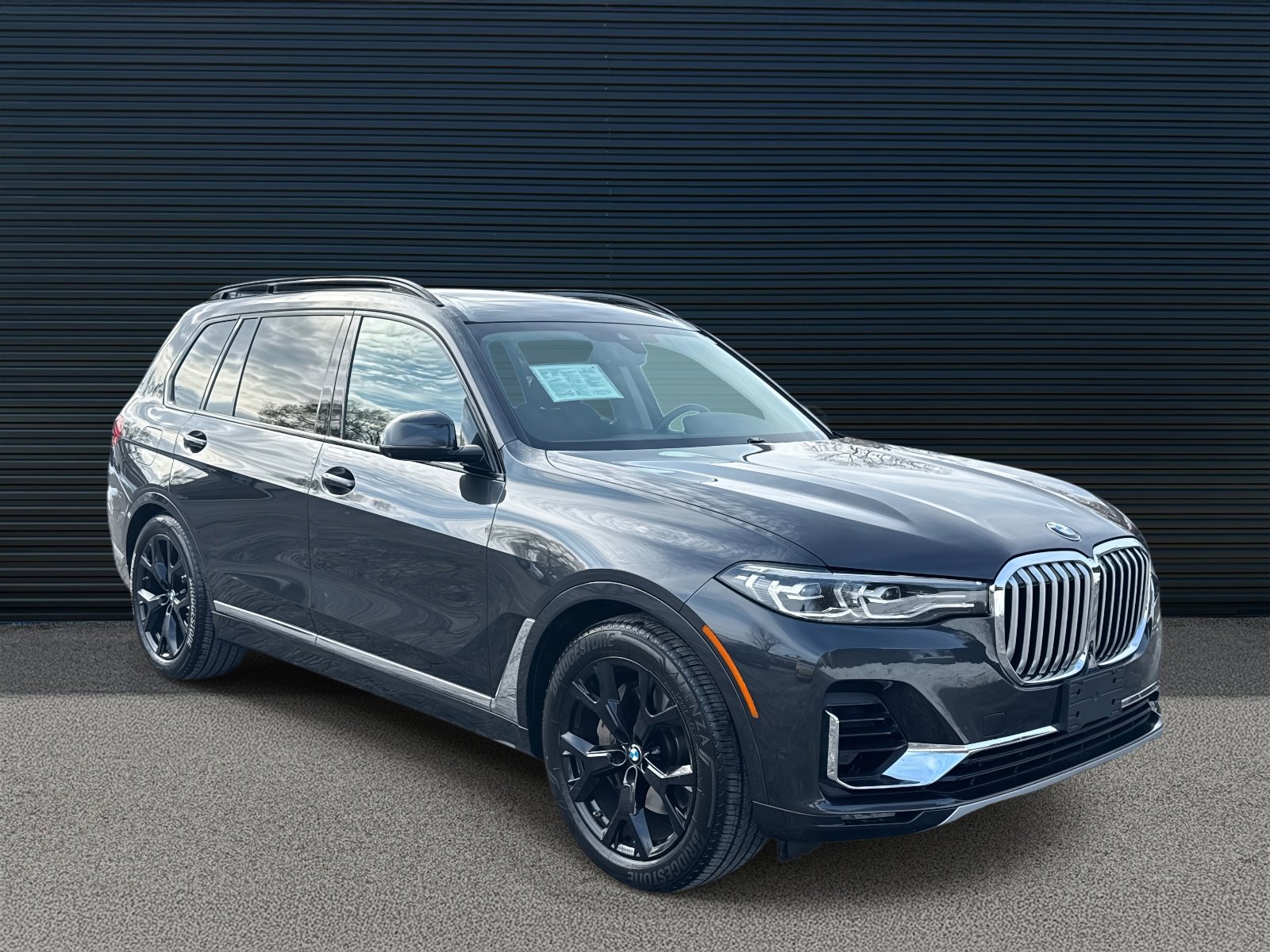 Used 2021 BMW X7 xDrive40i w/ Cold Weather Package image 3