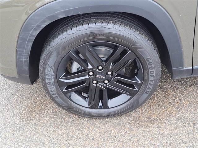Used 2024 Chevrolet Trax ACTIV w/ Sunroof Package image 9