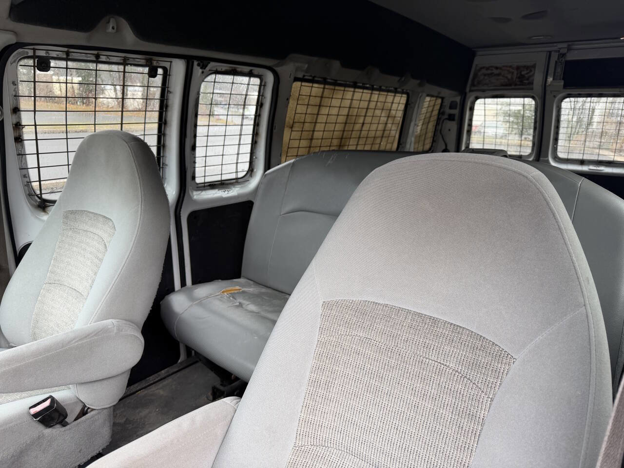 Used 2010 Ford E-350 and Econoline 350 XLT image 19