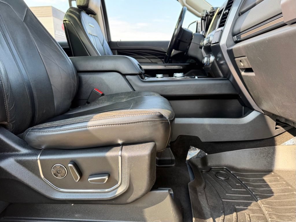 Used 2019 Ford Expedition Max Platinum AWD/4WD image 33