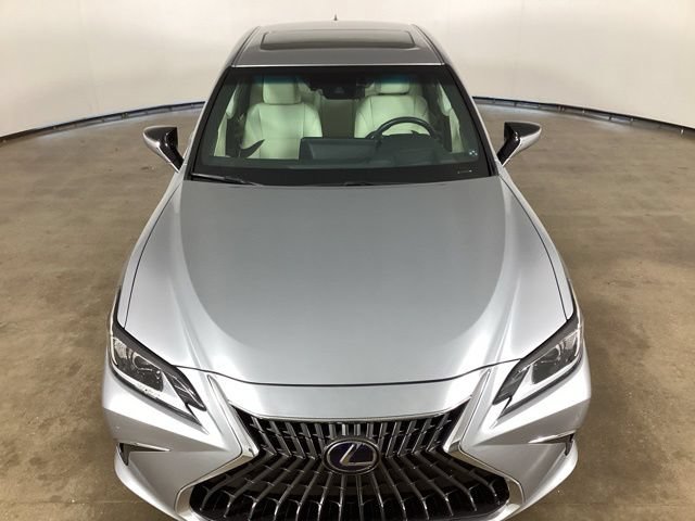 Used 2022 Lexus ES 300h w/ Premium Package FWD image 4