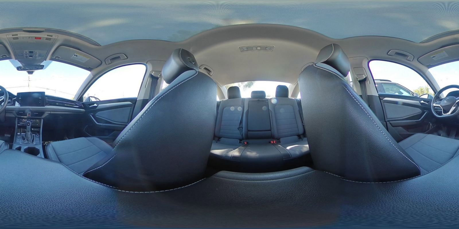 Used 2025 Volkswagen Jetta SE FWD image 43