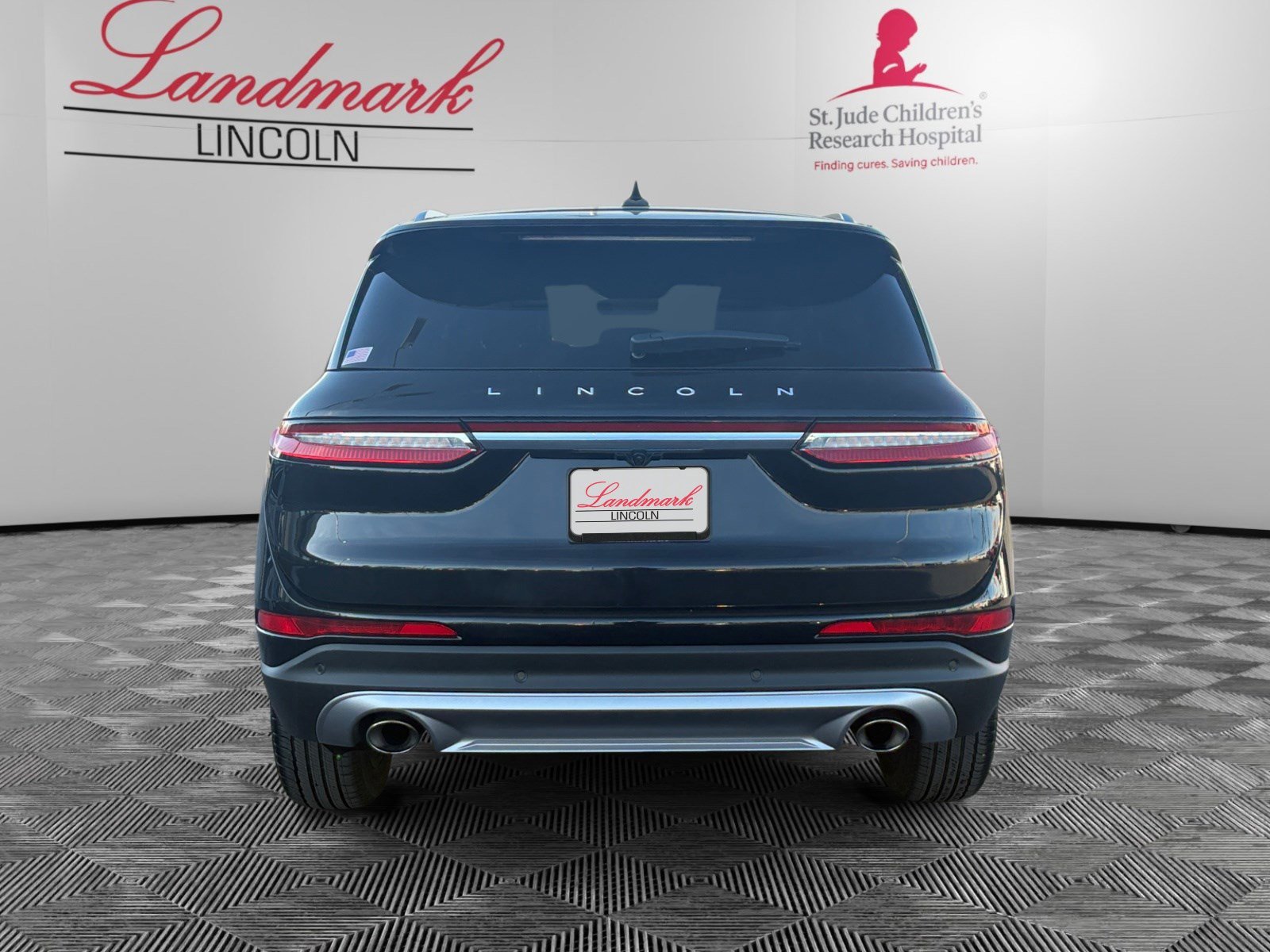 Certified 2022 Lincoln Corsair Reserve w/ Equipment Group 201A image 4