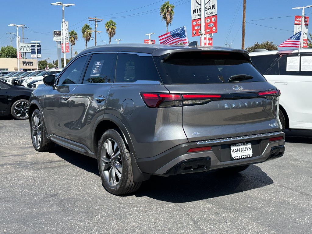 Used 2023 INFINITI QX60 Luxe w/ Performance Audio Package AWD/4WD image 4