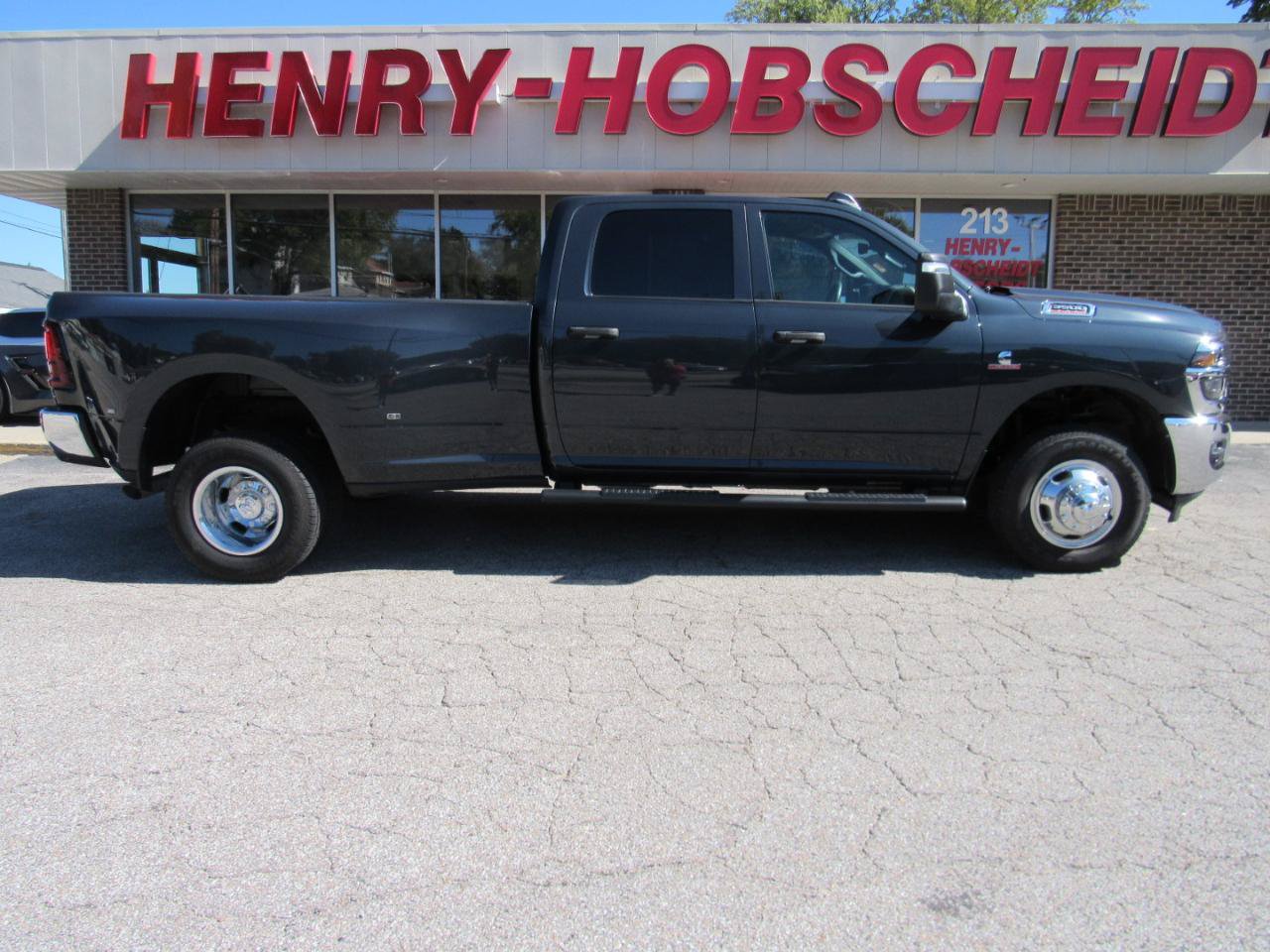 Used 2026 RAM 3500 Tradesman AWD/4WD image 9