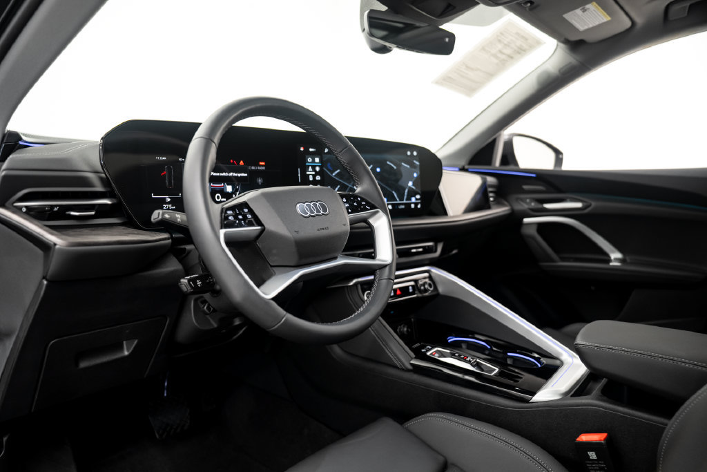 Certified 2025 Audi Q5 Prestige AWD/4WD image 4