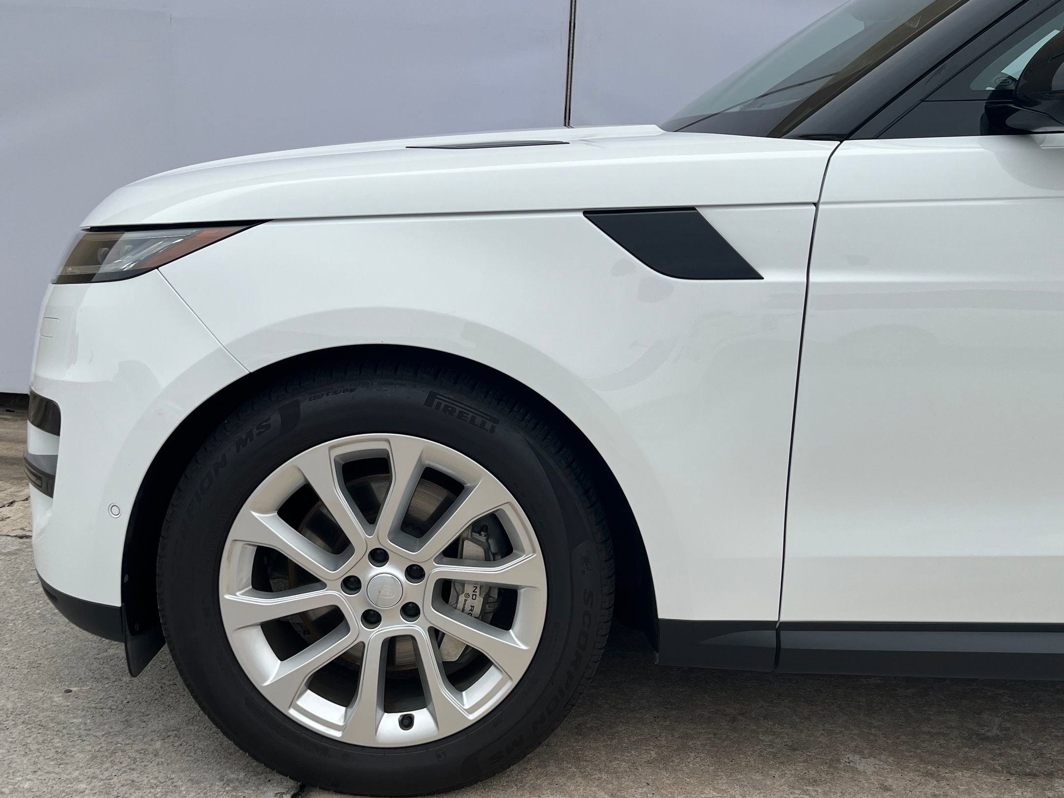 Certified 2025 Land Rover Range Rover Sport SE image 11