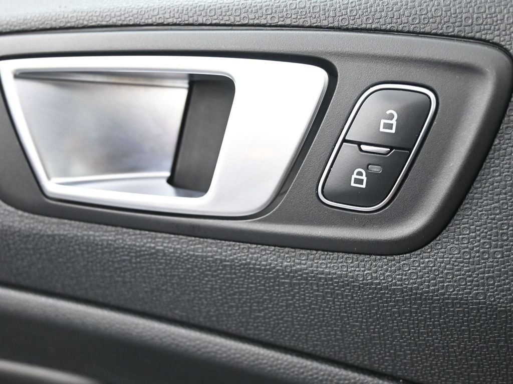 Used 2021 Ford EcoSport Titanium image 19