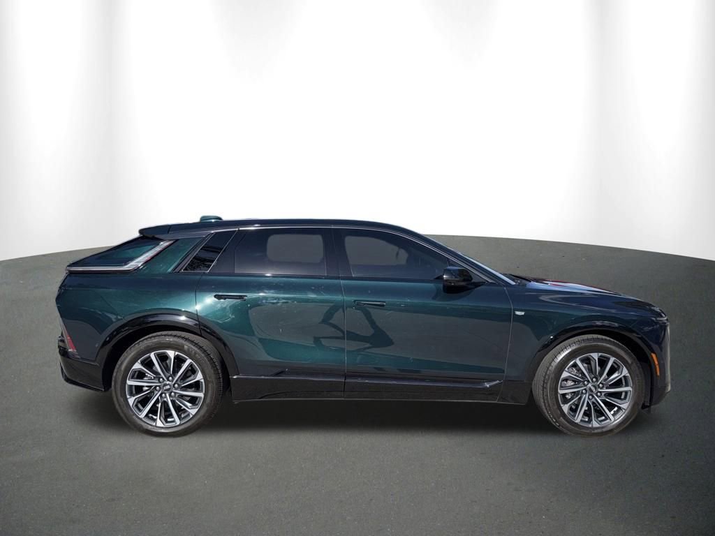 Used 2024 Cadillac Lyriq Sport AWD/4WD image 29