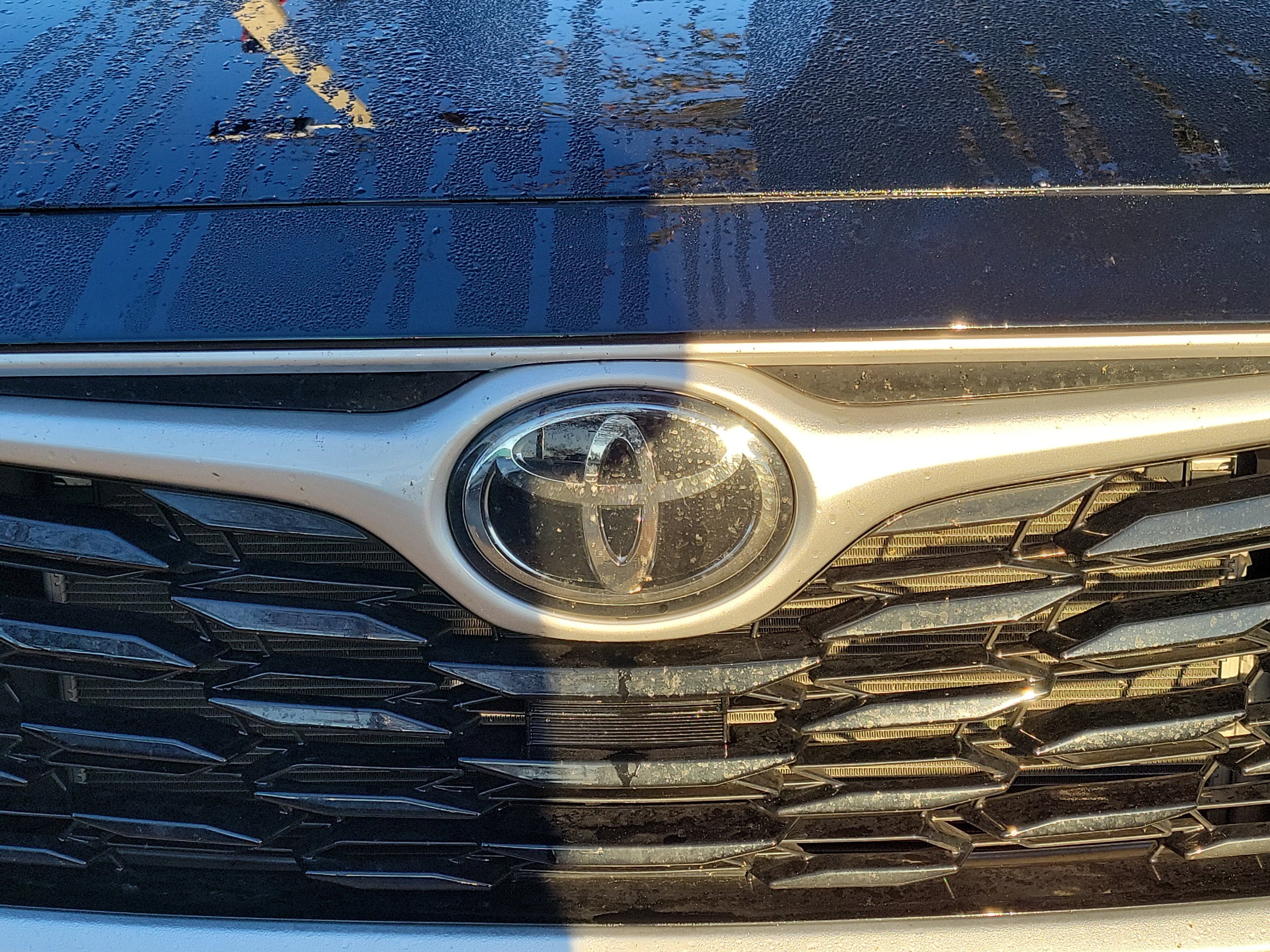 Used 2024 Toyota Highlander XLE image 5