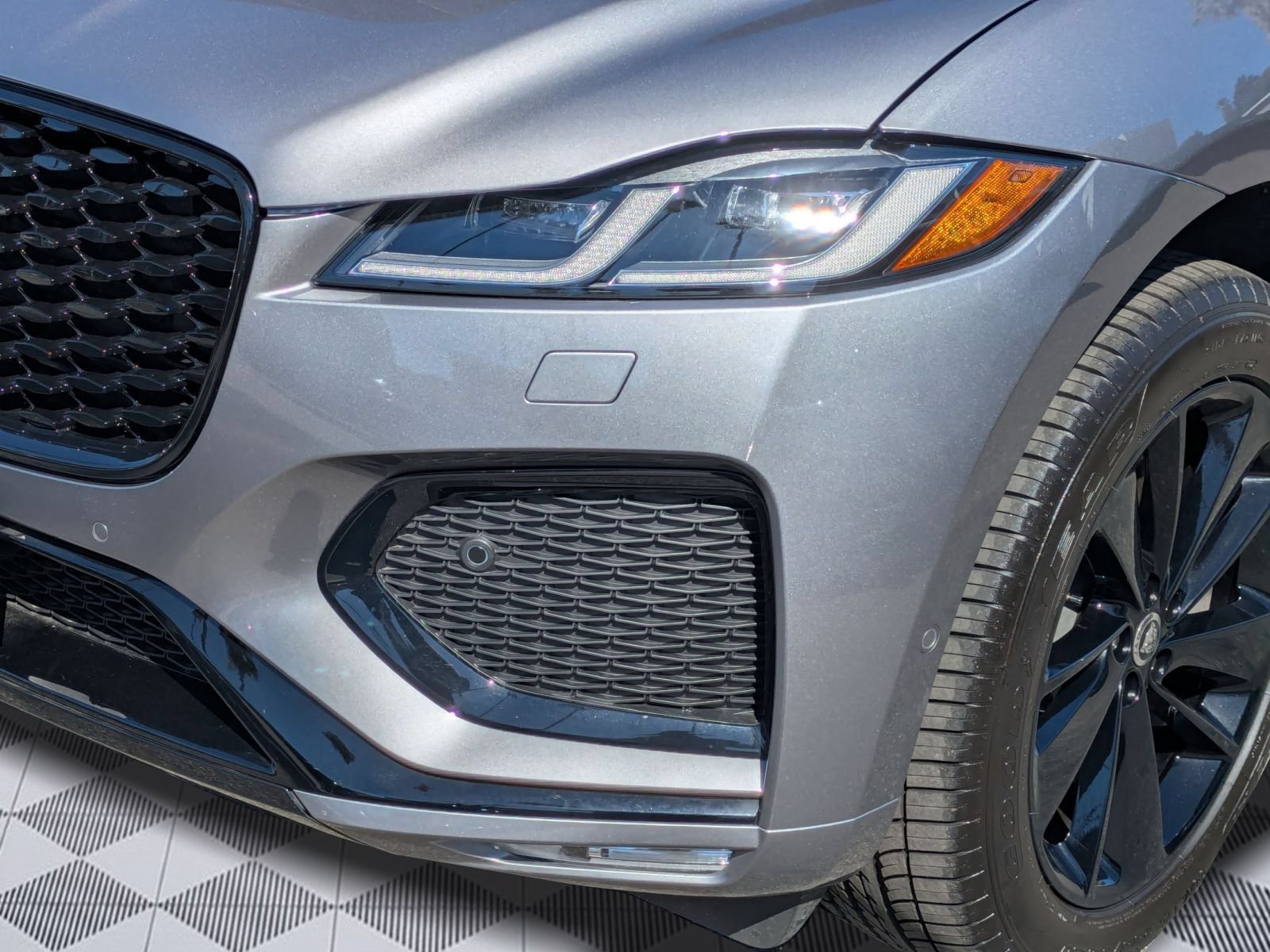 Used 2026 Jaguar F-PACE R-Dynamic S AWD/4WD image 10