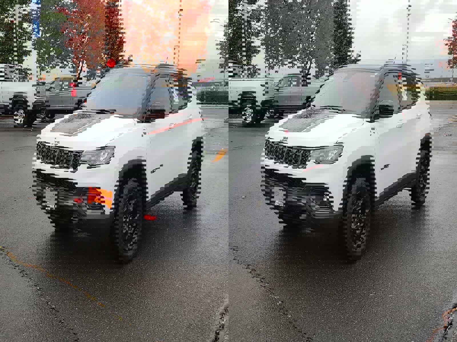 Used 2023 Jeep Compass Trailhawk image 1