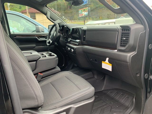 New 2026 GMC Sierra 1500 Elevation image 17