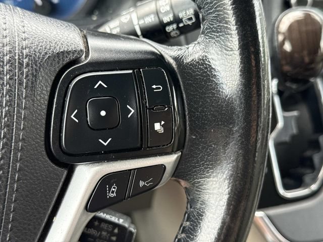Used 2019 Toyota Sienna XLE w/ XLE Navigation Package FWD image 24