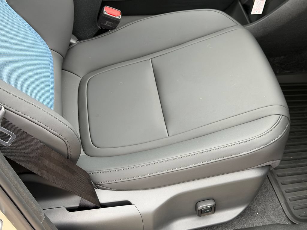 New 2026 Volvo EX30 Plus w/ Protection Package Premier AWD/4WD image 8