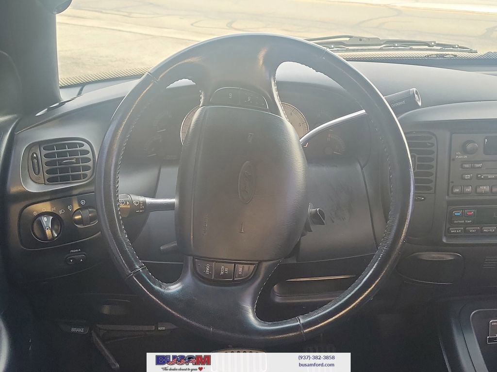 Used 2002 Ford F150 Harley-Davidson image 9