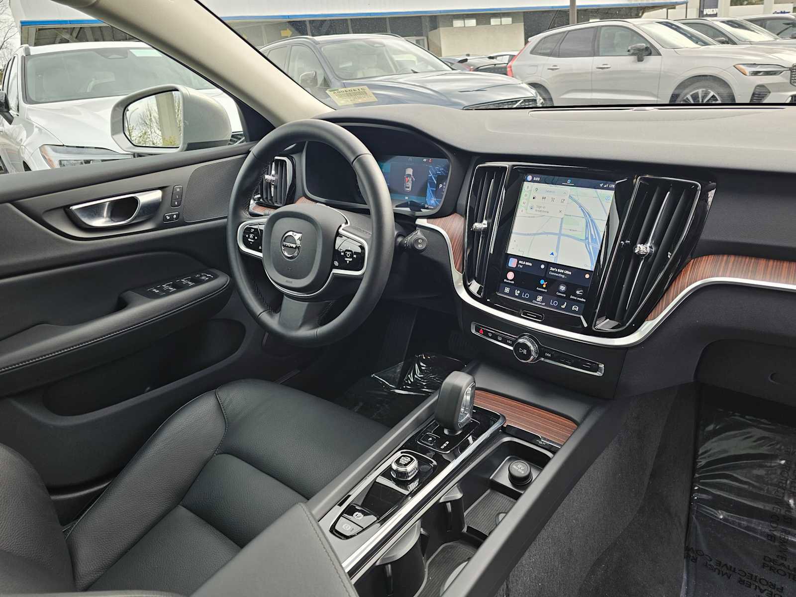 Certified 2025 Volvo V60 B5 Cross Country Plus image 10