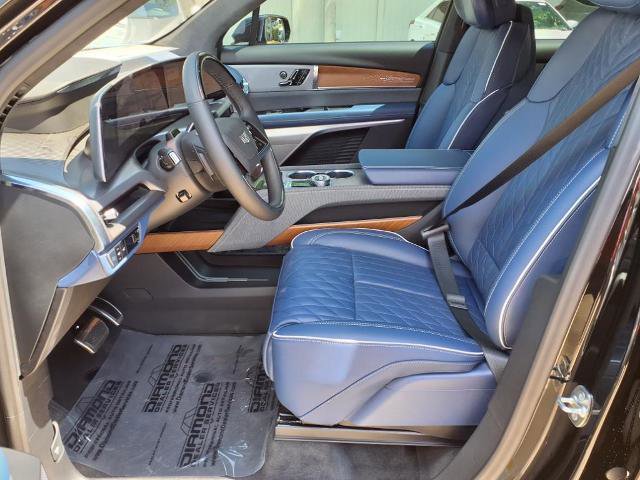 New 2026 Cadillac Vistiq Premium Luxury w/ LPO, Floor Liner Package image 13