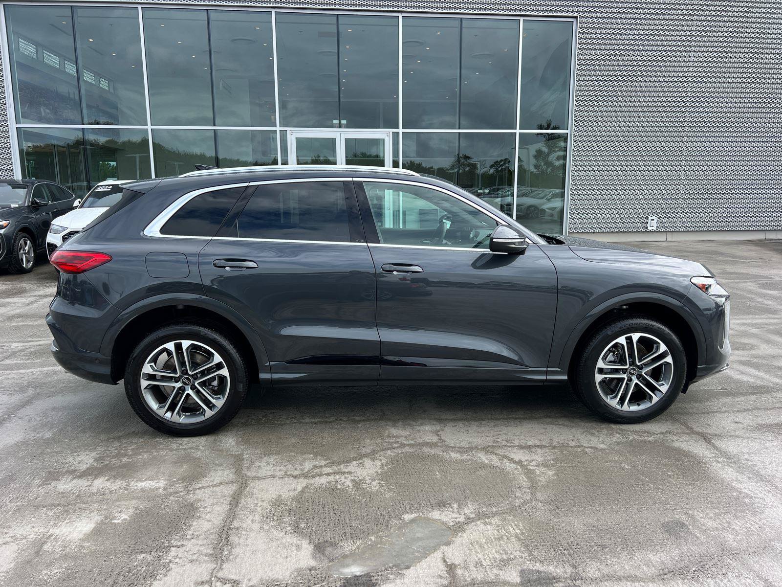 Certified 2025 Audi Q5 Premium w/ Premium Plus AWD/4WD image 4