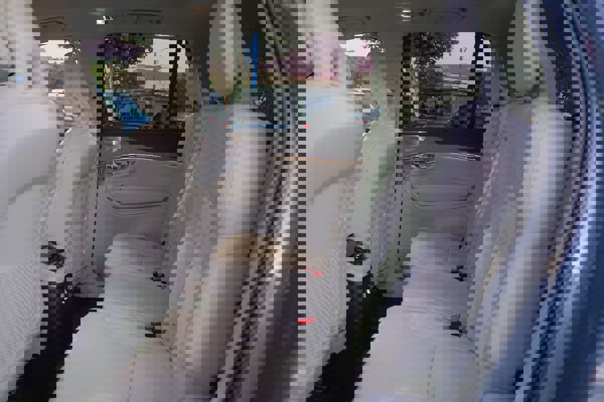 Used 2020 Volvo XC90 T8 Inscription w/ Protection Package Premier image 18