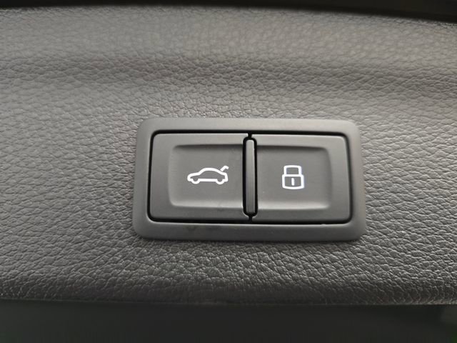 Certified 2025 Audi Q3 2.0T Premium w/ Convenience Package image 36