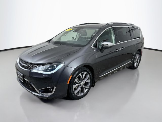 Used 2020 Chrysler Pacifica Limited w/ Tire & Wheel Group FWD image 3